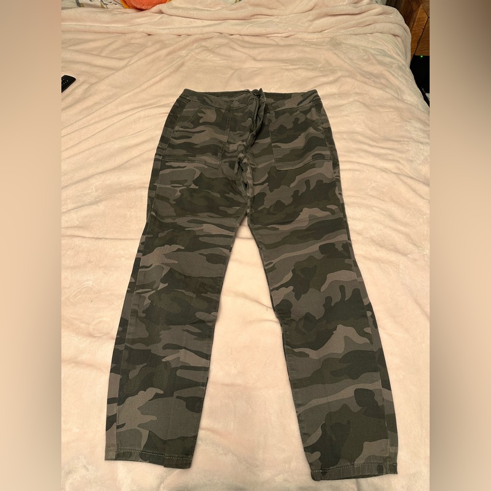 Camo pants size 14